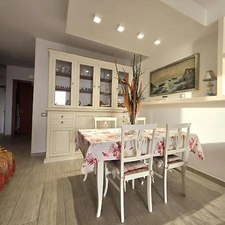 Meri * Торре-Лапилло